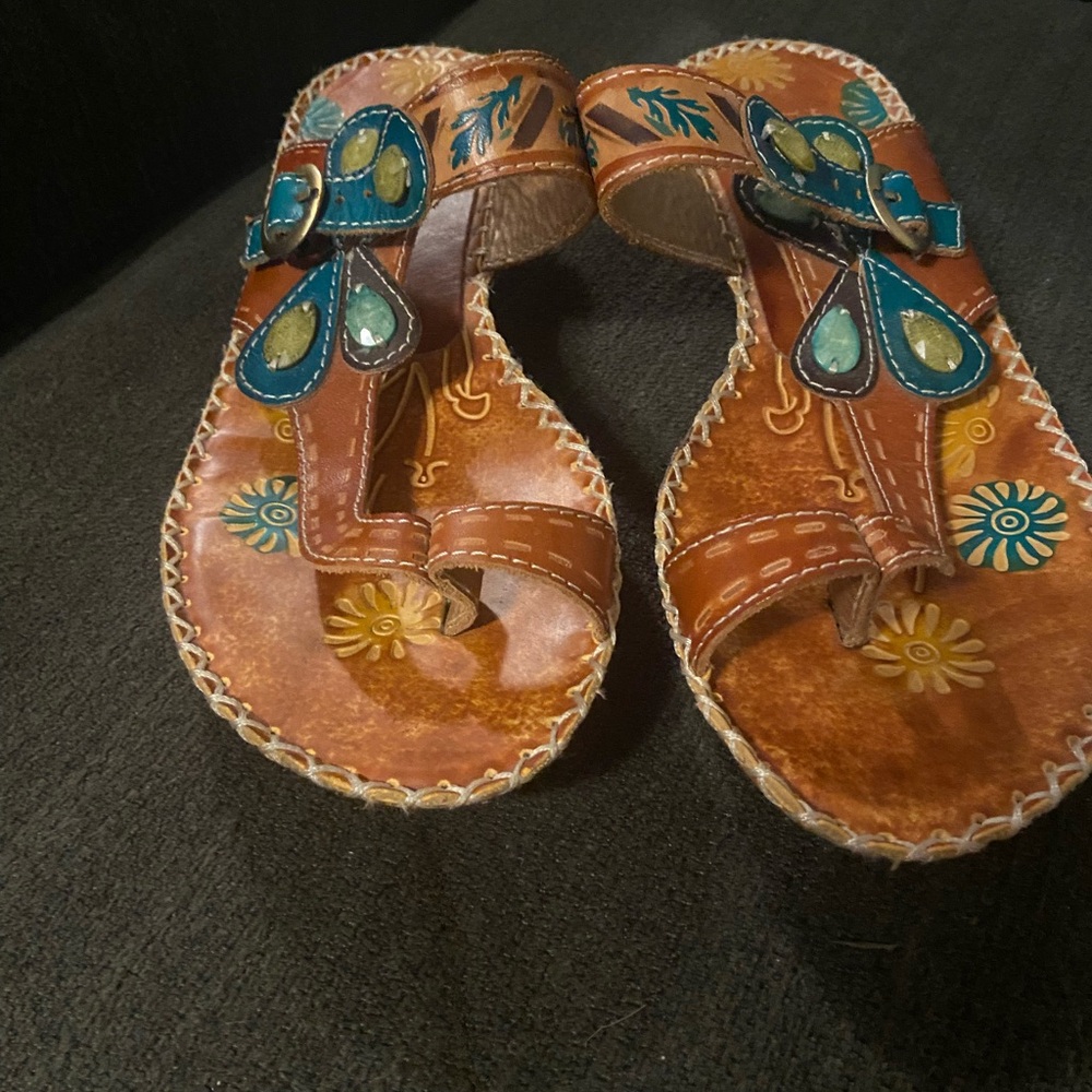 L’ artiste hand painted sandals.